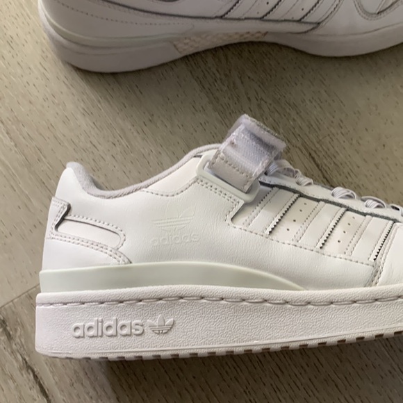 ADIDAS FORUM LOW’s white‎ sneakers shoe’s casual size 9.5 back to school - Picture 7 of 12